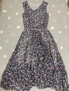 美品⭐︎JUSGLITTY 小花柄マキシワンピース