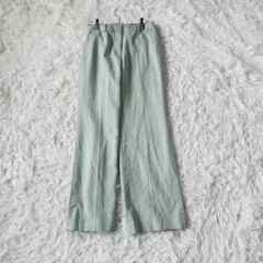 プラステ ワイドパンツ センタープレス入り 淡い緑色