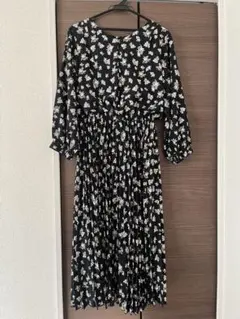 ナチュラルクチュール　花柄ワンピース