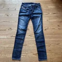 ディーゼルスキニーデニム　ディーゼルジョグジーンズ　ディーゼルデニム25