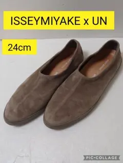 [美品]イッセイミヤケユナイテッドヌードコラボパンプス　24cm