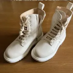 ホワイトブーツ ジッパー付き21.5cm〜22cm