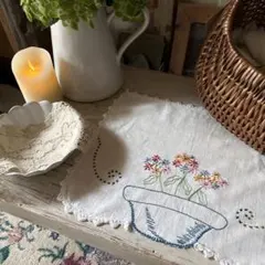 フランスアンティークஐ⋆*花柄刺繍の可愛いクロス