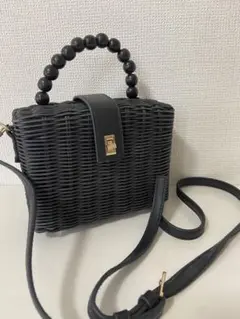 ビーズハンドル 黒 かごバッグ
