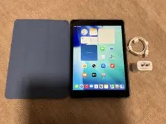 iPad第9世代 64GB Logicoolキーボードケース付 バッテリー96% - メルカリ