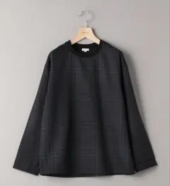 BEAUTY&YOUTH UNITED ARROWS トップス　ネイビー