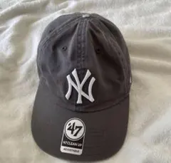 47 ニューヨーク・ヤンキース キャップ グレー