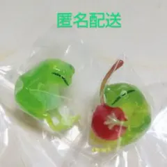 まんぷくかえる　さくらんぼ と かえる　食べすぎちゃった　2点セット　ガチャ