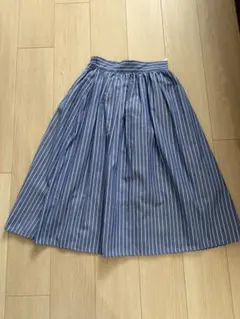 【最終値下げ】ViS 青と白のストライプ フレアスカートのサムネイル