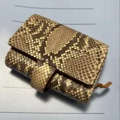 レア アイソラ isola 毛皮 牛 ホルス 小型 財布 定価12100円 isola - レア アイソラ isola 毛皮 牛 ホルス 小型 財布 定価12100円の
