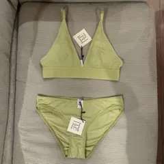 Item thumbnail for item ac021b94-e52e-4451-bc17-92b32d3de0bb