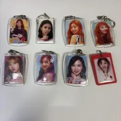 TWICE フォトキーホルダー　　8個裏表
