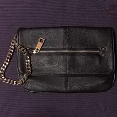 クラッチバッグのサムネイル