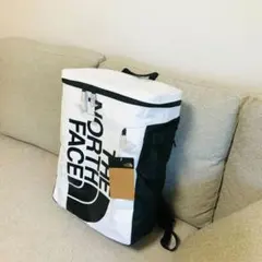 Item thumbnail for item 0f2cb1c3-79e3-412e-a0d8-a1683d0d40cd