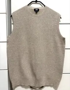 UNIQLO ベスト　ベージュ