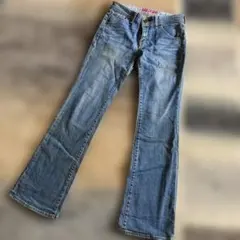 ユニクロstyleupブーツカットデニム ライトブルー