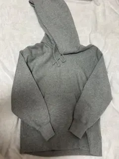 グレー パーカー