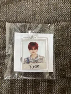 treasure ヨシ　カプセルトイ　キーホルダー