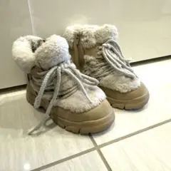 ZARA キッズ　16〜17cmサイズ　ブーツのサムネイル