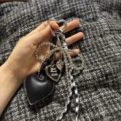 ハート　キーホルダー　じゃらじゃらキーホルダー　ストラップ　シルバー　黒