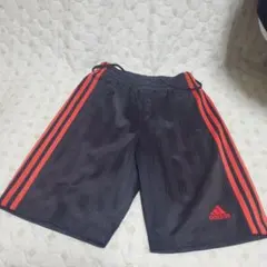 adidas CLIMACOOL 半ズボン 黒 赤 ストライプ