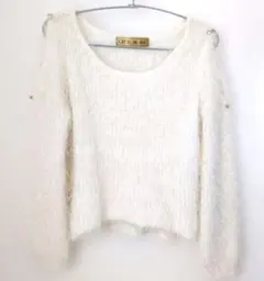 美品✨セシルマクビー オープンショルダー シャギーニット 白 ビジュー 肩出し