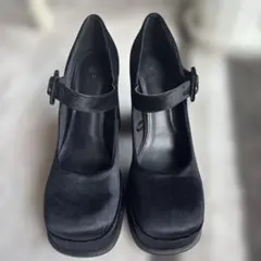 H&M 厚底プラットフォームヒールローファー（ブラック）のサムネイル