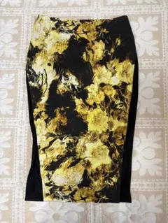 Just Cavalli フローラル柄 タイトスカート ブラック×イエローのサムネイル