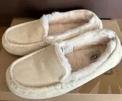 UGG Ansleyモカシン　23cm