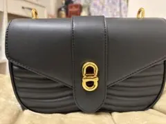 CHARLES & KEITH ショルダーバッグ 黒