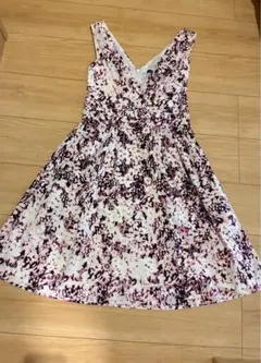 【美品】ナネットレポー　花柄ひざ丈ワンピースのサムネイル