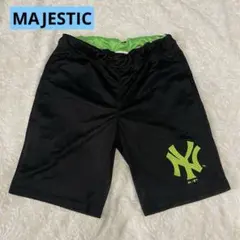 MAJESTIC　マジェスティック ニューヨークヤンキース ハーフパンツのサムネイル