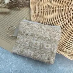 インド刺繍　ミニポーチ　小物入れ　小銭入れ