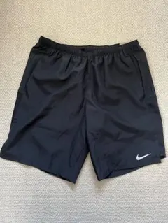 Nike Dri-FITショートパンツ 9インチ　Lサイズ