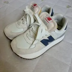 New Balance 574 厚底スニーカー ホワイト/ネイビー23.5cm