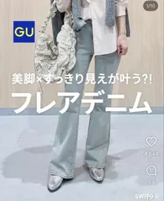 GU スリムフレアジーンズ　Mサイズ