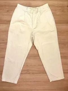 GU オフホワイト コーデュロイ カジュアルパンツ