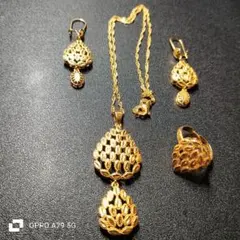 中東ドバイ１８金gpゴールドセット、ピアス、リング調節可能