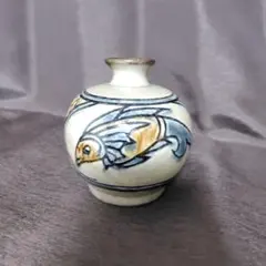 レア　沖縄やちむん　金城敏昭　女性と魚紋の絵柄　丸壺 レア 沖縄やちむん 金城敏昭 女性と魚紋の絵柄 丸壺