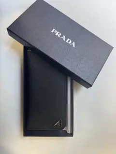 PRADA ブラック レザー 長財布