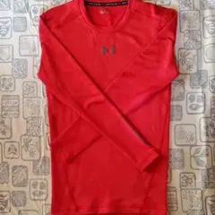 アンダーアーマ　インナーシャツ　長袖