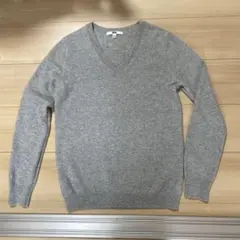 UNIQLO グレー Vネック カシミヤセーター M