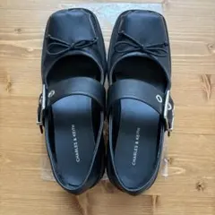 CHARLES & KEITH メリージェーン ローファー　37のサムネイル