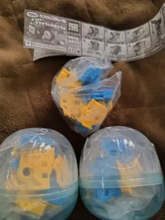 トーマスカプセルプラレールあつまれきらきらの仲間たち編マガレール12番3個