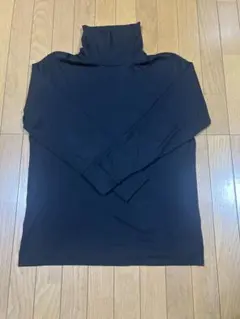 ユニクロ　超極暖ヒートテック　タートルネック