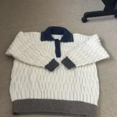 アイボリー・ネイビー ケーブルニットポロセーター