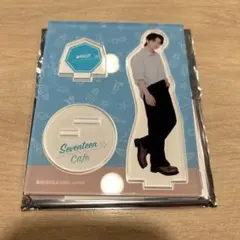 セブチカフェ ウジ アクスタ