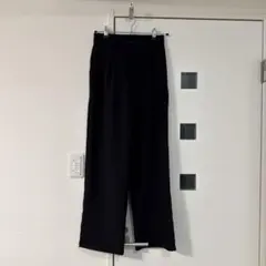 美品　黒スラックス　オフィスカジュアル　スラックス　黒のワイドパンツ
