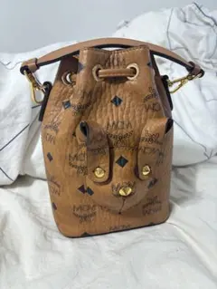 正規品MCM リュック キーホルダー ミニサイズ ポーチ付き - メルカリ