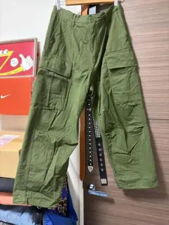 カーゴパンツ ワイドシルエット オリーブ　ロデオのサムネイル